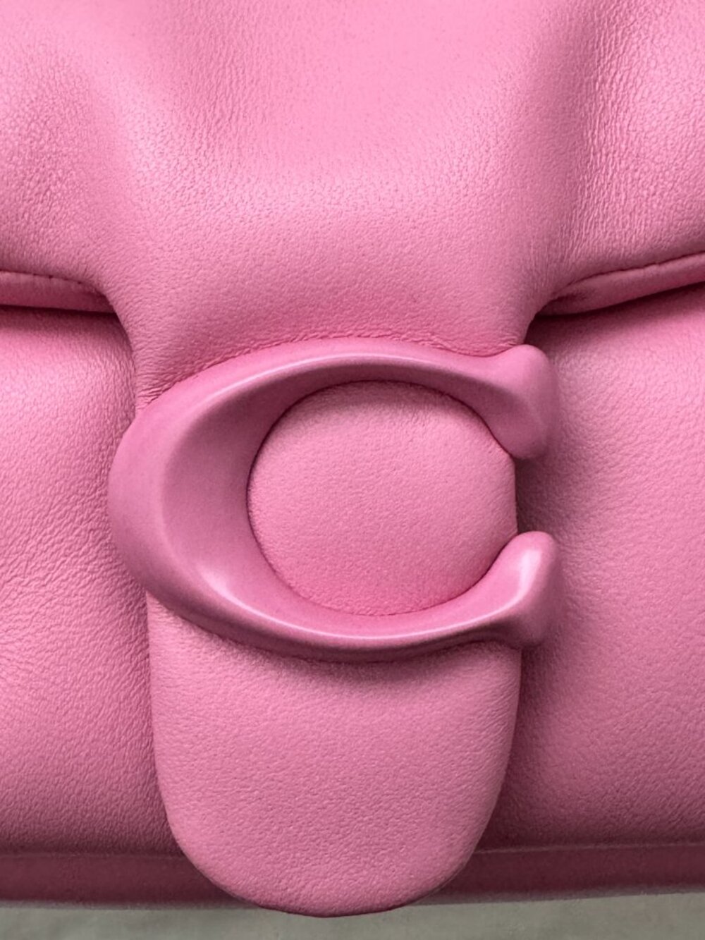Coach The Summer I Turned Pretty 20 Pillow Tabby Bag Vivid Pink - No Hang Tags - Picture 7 of 9